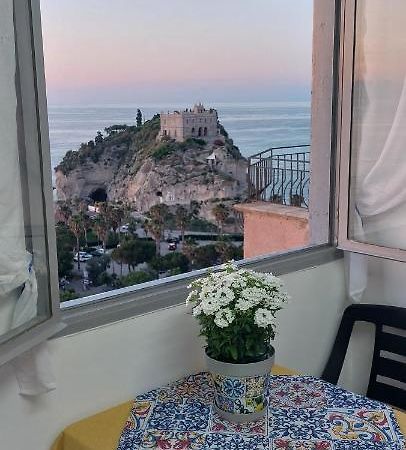 La Finestra Sul Mare Apartment Tropea Exterior photo