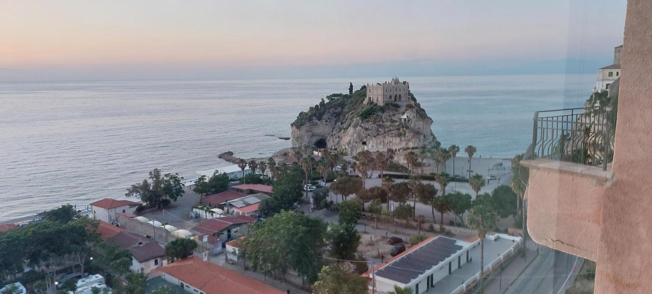 La Finestra Sul Mare Apartment Tropea Exterior photo